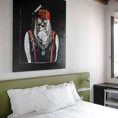 住宿加早餐酒店 La Sosta Suites & 摩德纳